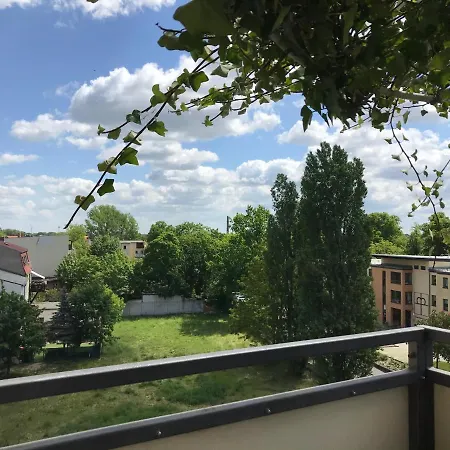 Stadtdschungel Mit Balkon *